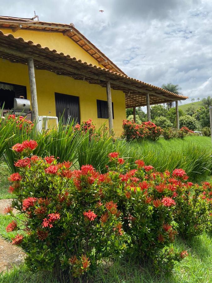 https://www.booking.com/hotel/br/sitio-recanto-do-galo-serra-da-canastra.xb.html?aid=2057270&no_rooms=1&group_adults=2&label=pousadas-em-sao-roque-de-minas