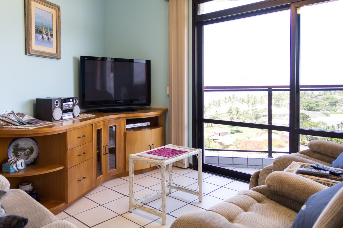 sala do airbnb apartamento a 80 metros da praia em bertioga