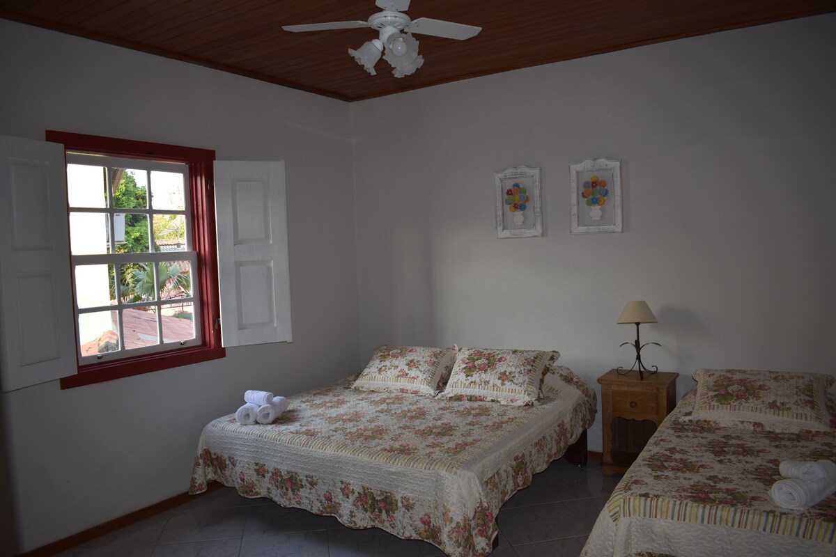 quarto do airbnb na Casa do Aconchego em Tiradentes, MG