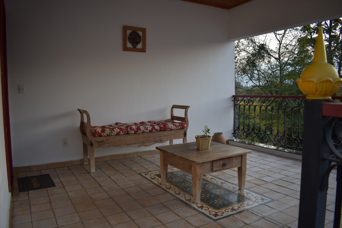 varanda do airbnb Casa do Aconchego em Tiradentes, MG
