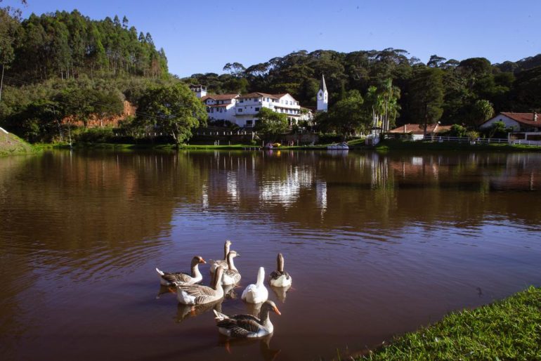 lago do Hotel Fazenda Santa Barbara no Rio de Janeiro