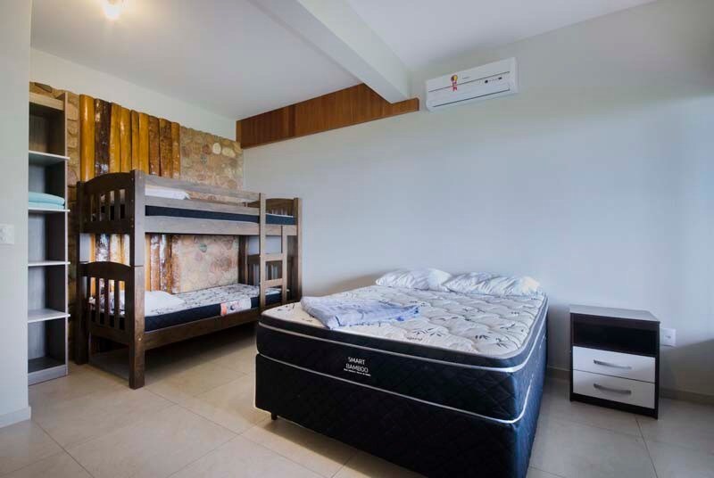 quarto do airbnb na Casa Inteira Beira Mar em Garopaba