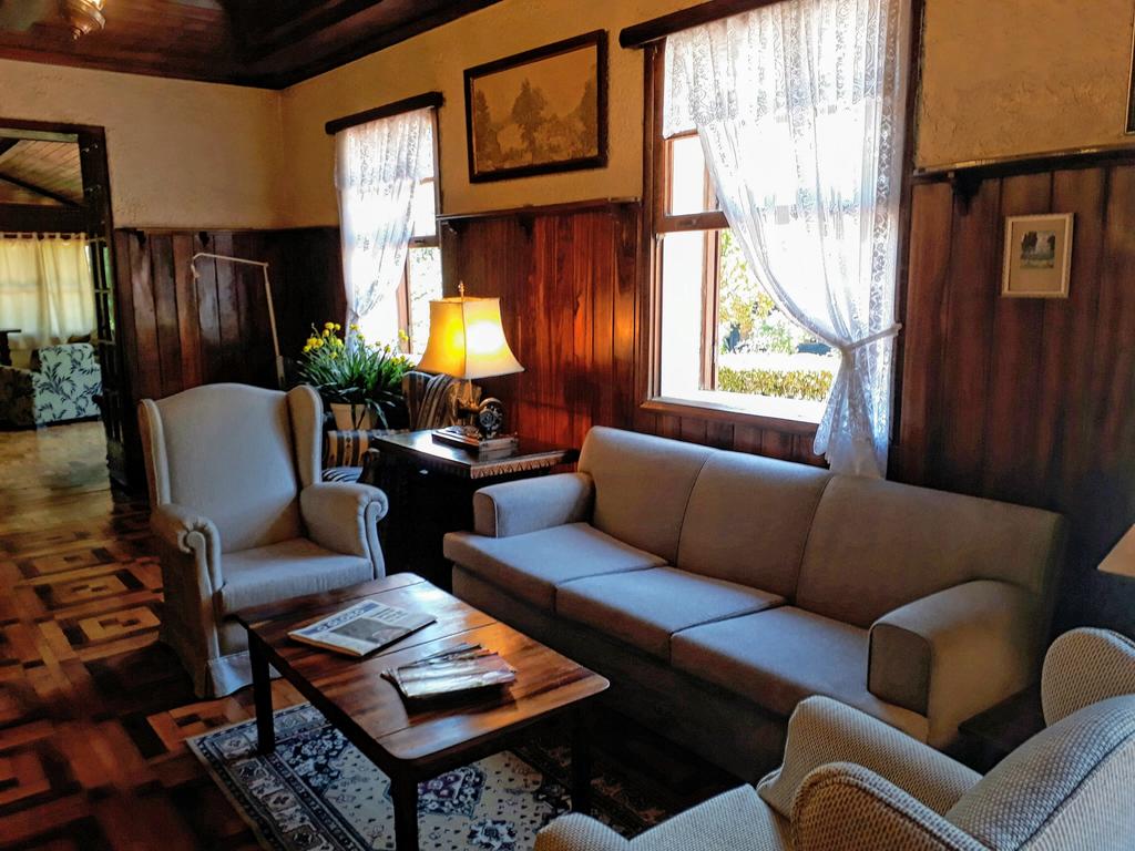 sala de estar do Hotel Fazenda São Moritz