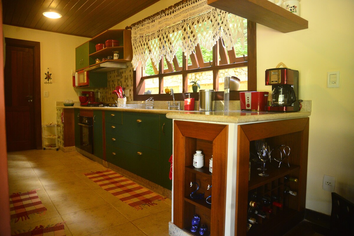 cozinha no airbnb Tranquilidade e aconchego na serra em Petrópolis