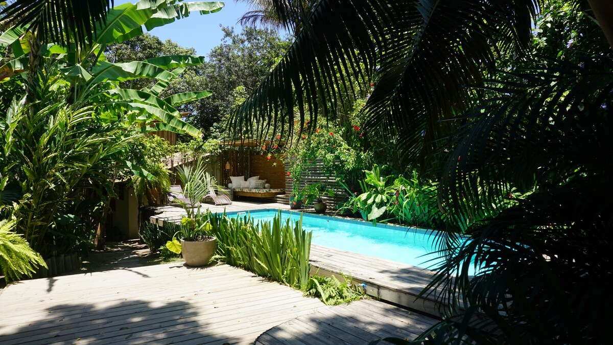 piscina do airbnb Soleluna em Trancoso
