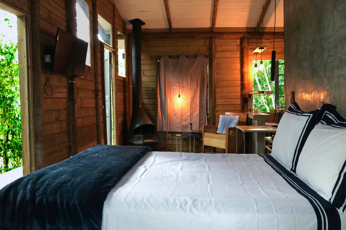 quarto do airbnb Estúdio Floresta das Evas em Petrópolis