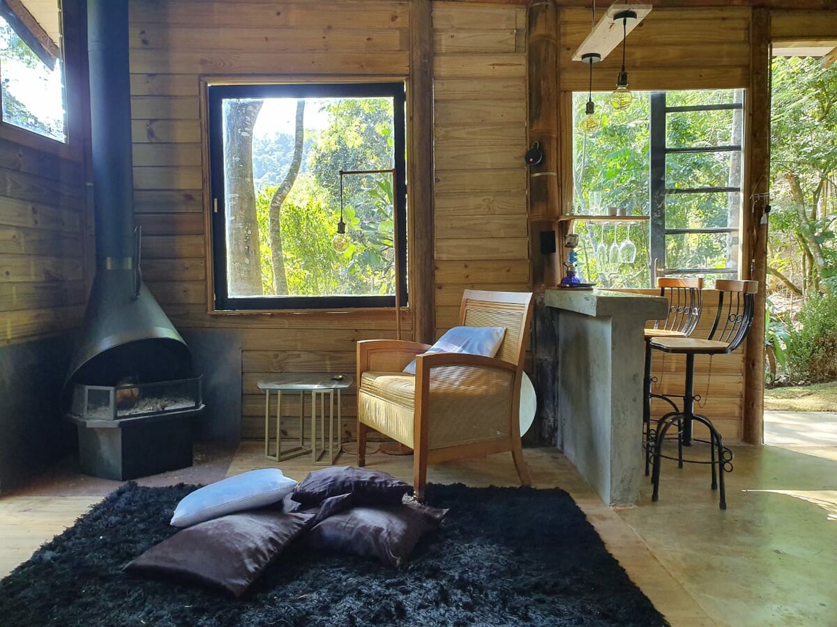 sala do airbnb Estúdio Floresta das Evas em Petrópolis