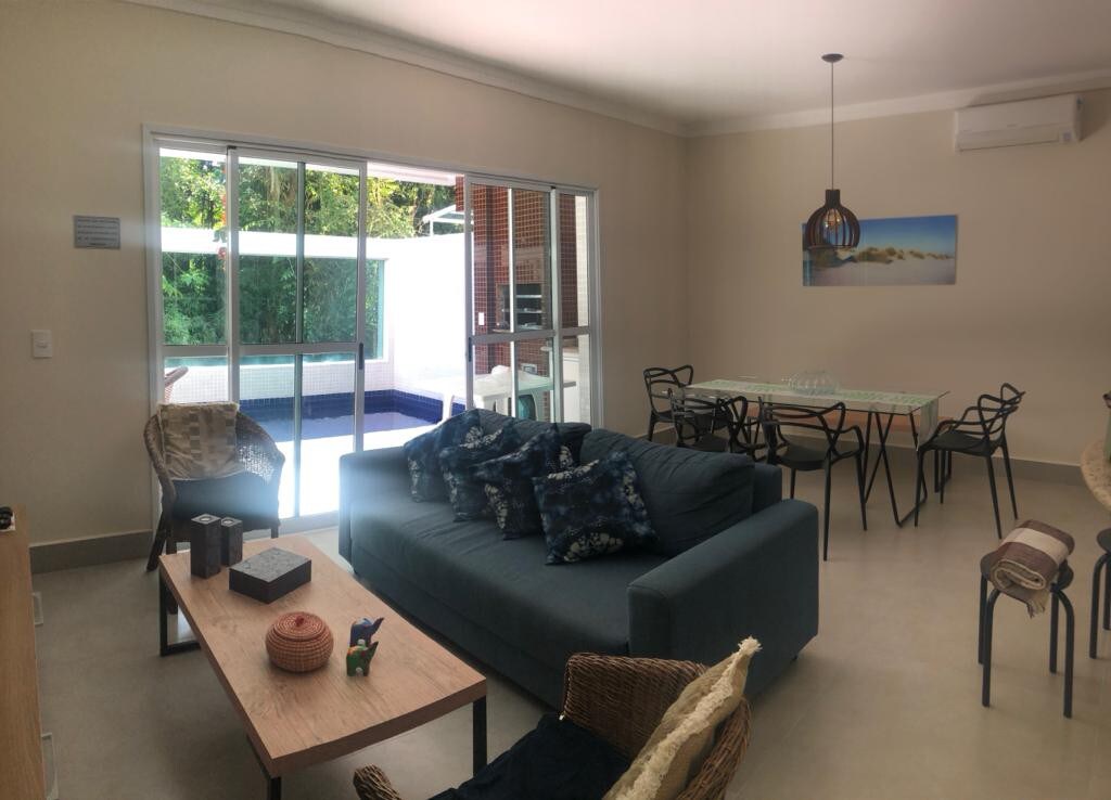 sala do airbnb Lindo Apto familiar na Riviera de São Lourenço em Bertioga