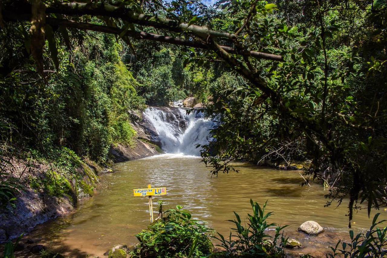 18 Pousadas com Cachoeiras pelo Brasil para Estadias Incríveis