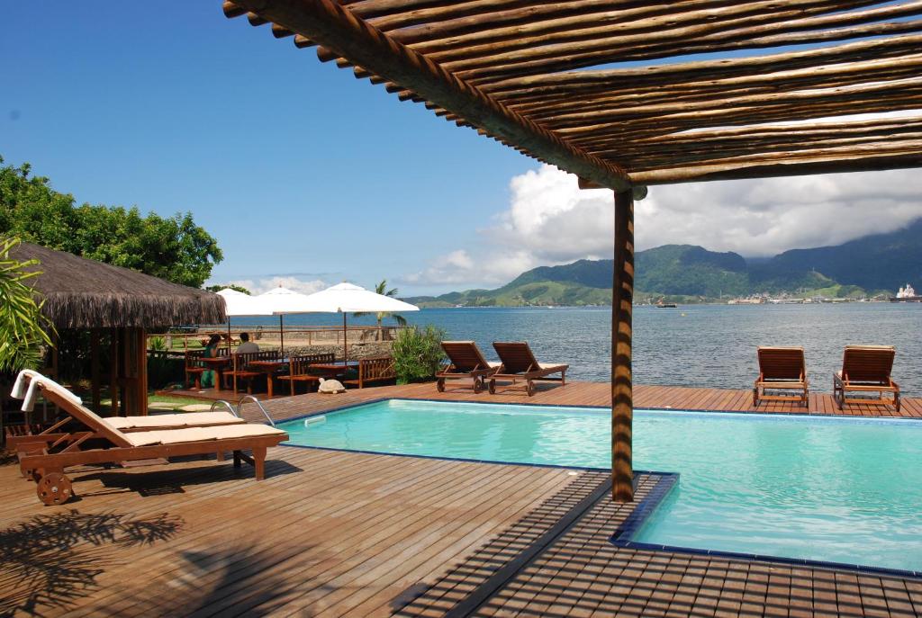 melhores pousadas em ilhabela sp com deck com piscina