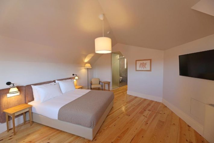 quarto com vista para o rio douro no porto