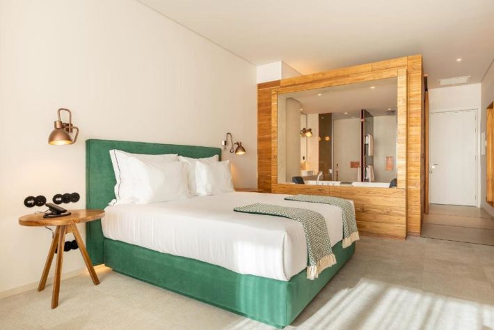 hotel 5 estrelas com banheira no quarto em portugal