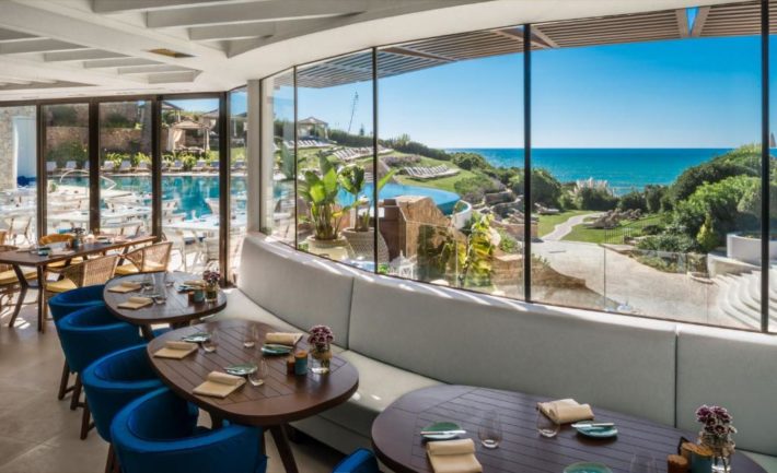 hotel 5 estrelas com piscina à beira mar em portugal