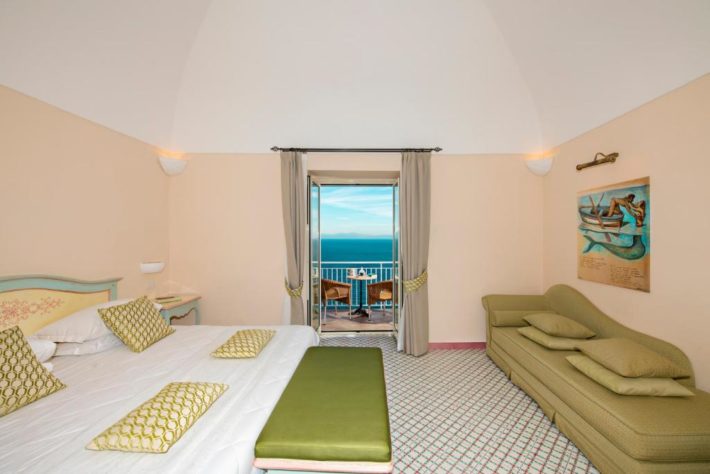 hotel com suíte com vista do mar na costa amalfitana