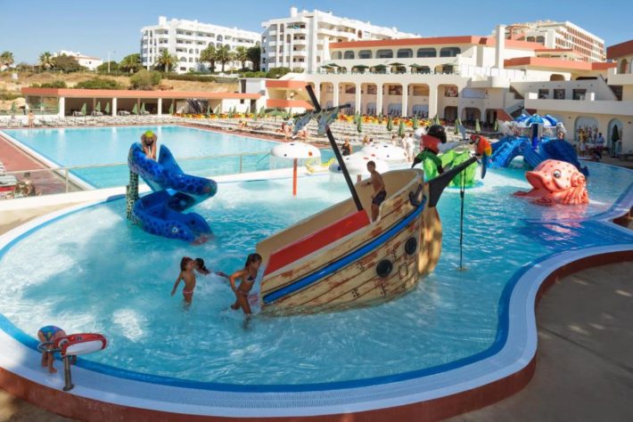 hotel tudo incluído com espaço infantil em portugal