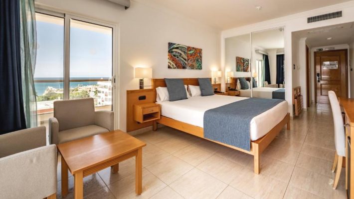 hotel tudo incluído com quarto com vista para o mar em portugal
