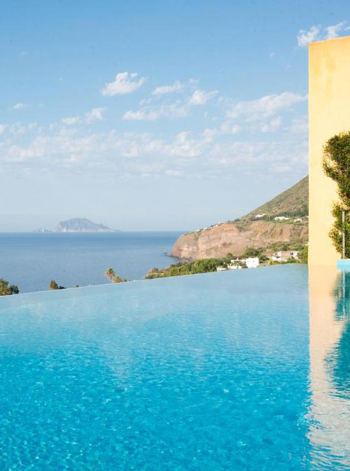 melhores hotéis com piscina nas ilhas eólias