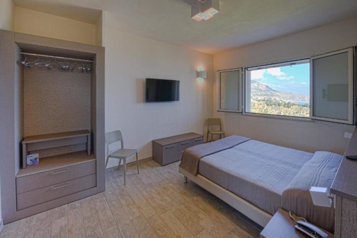 spa com quarto com vista do mar em catellammare del golfo