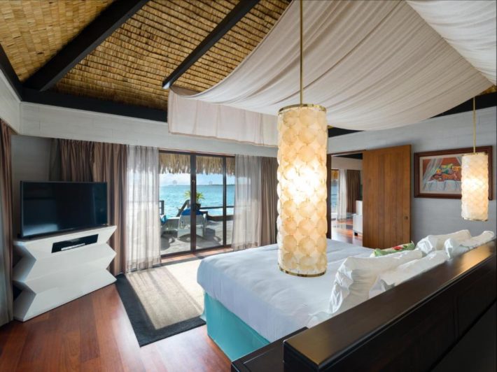 hotel com quarto beira mar em bora bora