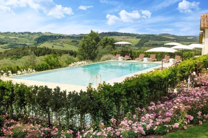 hotel romântico com piscina ao ar livre na toscana