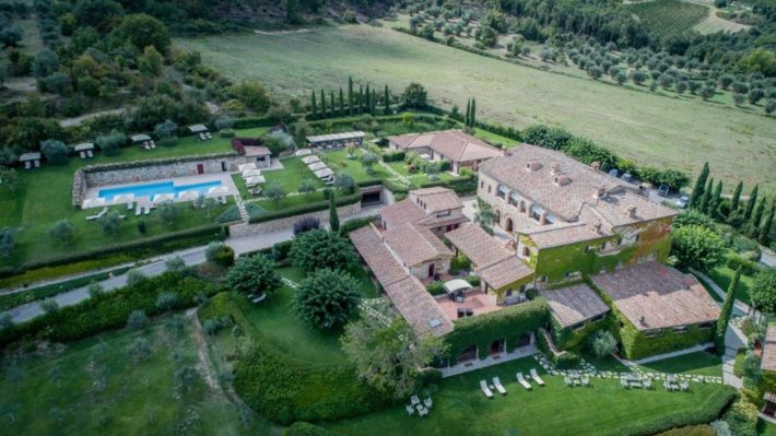 hotel romântico na toscana com duas piscinas