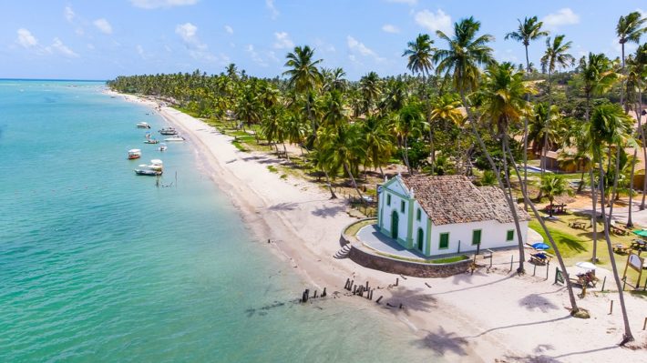 Selecionamos as mais incríveis pousadas na Praia dos Carneiros, em Pernambuco. Confira aqui as melhores hospedagens para sua próxima viagem!