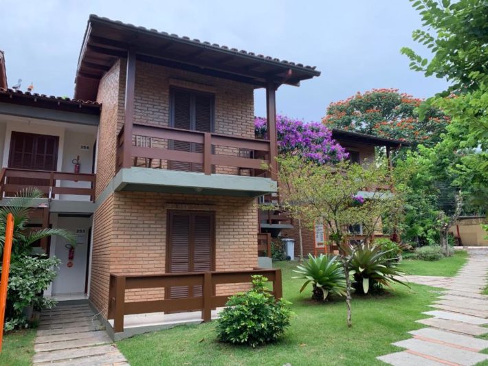 Hotel São Sebastião da Praia, acomodações no estilo chalé.