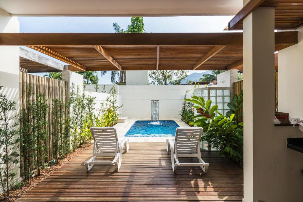 Casa confortável com piscina para a familia toda em Juquei