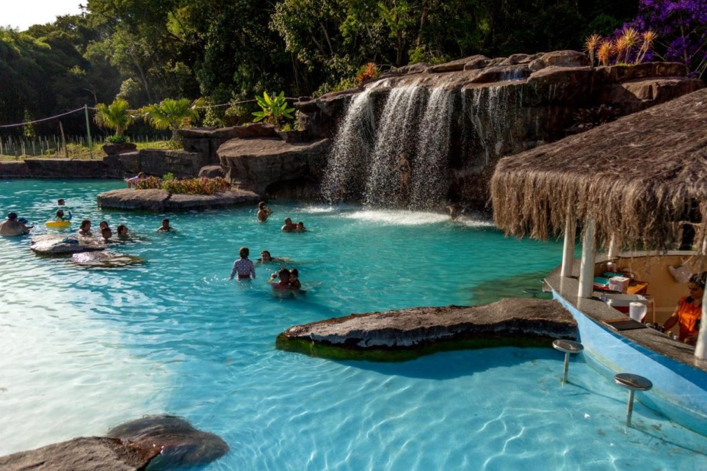 Pousadas e hotéis com piscina em São Lourenço.