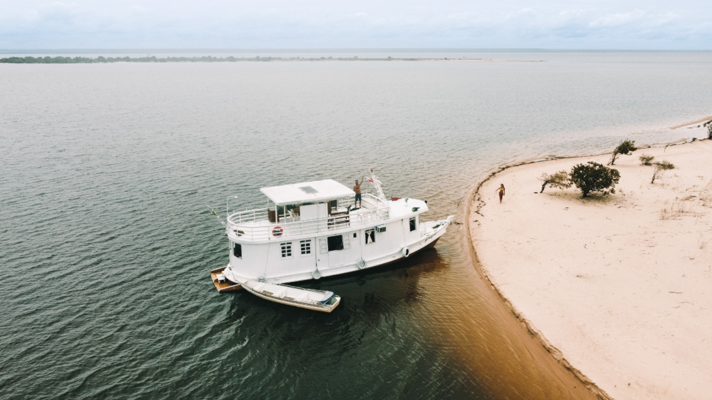 se hospedar no Barco Pajé