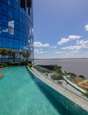 Hotéis 5 estrelas em Porto Alegre para casais