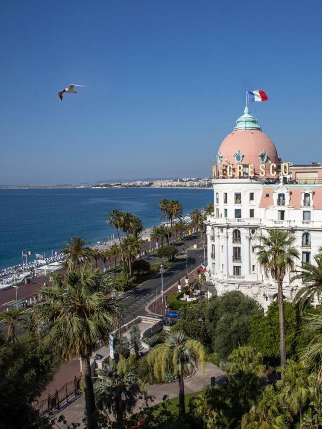 cropped-Hotel-Le-Negresco.jpg